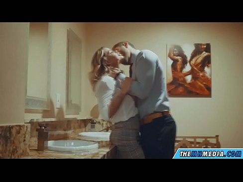 ❤️ Quan una rossa tetona et sedueix en un lavabo públic ❤ Porno preciós al ca.porngameshub.ru ❌️❤